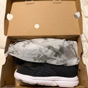 Unisex Kids-  under armour sneakers